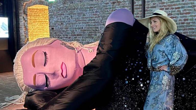 Al Fellini Museum arriva Kevin Spacey insieme a Katheryn Winnick, star di “Vikings” / LE FOTO Al Fellini Museum arriva Kevin Spacey insieme a Katheryn Winnick, star di “Vikings” / LE FOTO