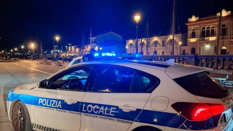 Gatteo, guida ubriaca a zig-zag in mezzo alla strada: “La patente? Mai avuta” Gatteo, guida ubriaca a zig-zag in mezzo alla strada: “La patente? Mai avuta”