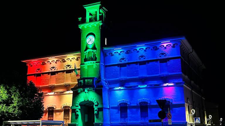 Gambettola, nuova illuminazione e il Comune cambia colore Gambettola, nuova illuminazione e il Comune cambia colore