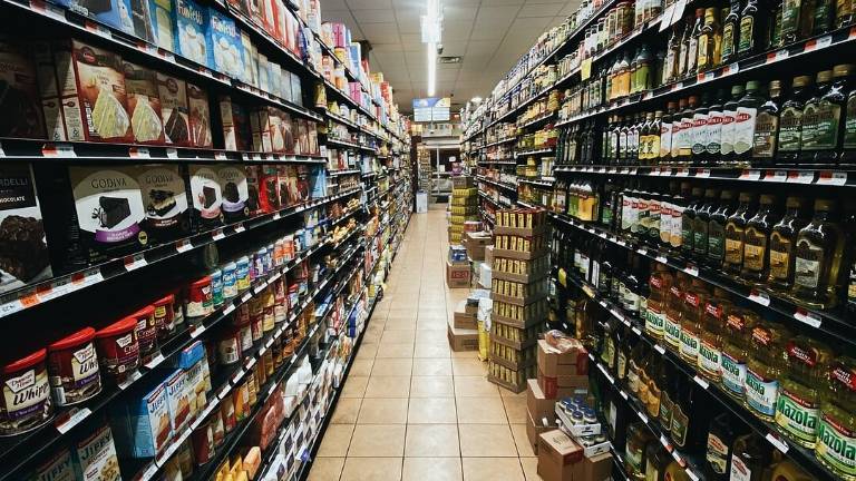 La cassiera del supermercato: Il vaccino? Prima eravamo eroi, ora si sono dimenticati di noi La cassiera del supermercato: Il vaccino? Prima eravamo eroi, ora si sono dimenticati di noi