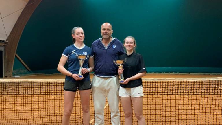 Tennis, Bacchini e Rinaldi trionfano a Riccione Tennis, Bacchini e Rinaldi trionfano a Riccione