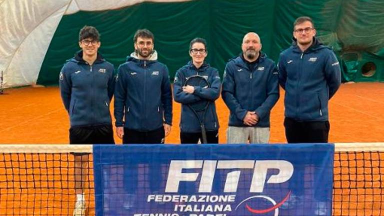 Lo staff tecnico del Circolo Tennis Suzanne Lenglen 2 di Fusignano Lo staff tecnico del Circolo Tennis Suzanne Lenglen 2 di Fusignano