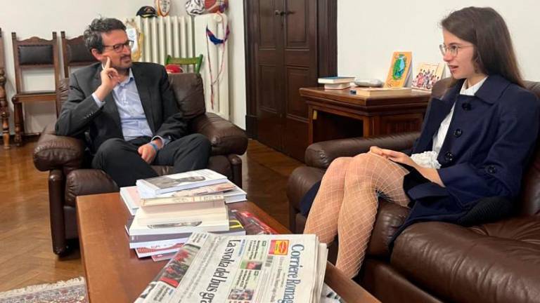 Ravenna, il sindaco incontra Alice Bordet, premiata da Mattarella tra i 25 migliori studenti d’Italia Ravenna, il sindaco incontra Alice Bordet, premiata da Mattarella tra i 25 migliori studenti d’Italia