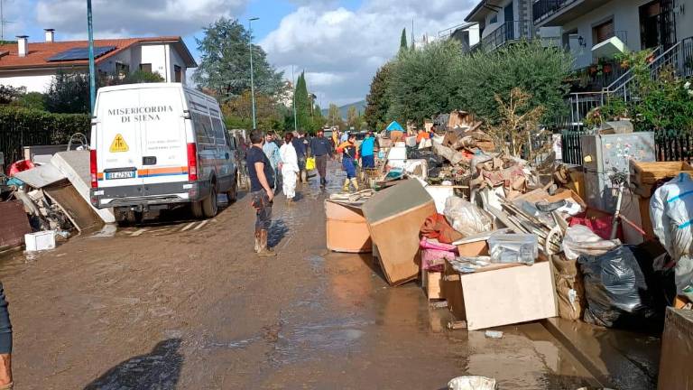 Cesena, gli alluvionati di San Rocco in Toscana ad aiutare Cesena, gli alluvionati di San Rocco in Toscana ad aiutare