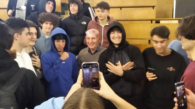 Forlì, Arrigo Sacchi agli studenti del Marconi: Non mi piaceva la scuola, così sono costretto a studiare ancora Forlì, Arrigo Sacchi agli studenti del Marconi: Non mi piaceva la scuola, così sono costretto a studiare ancora