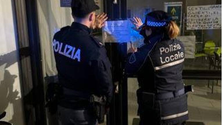 Forlì. Ritrovo di persone pericolose, birreria chiusa per dieci giorni. La Questura valuta la posizione anche di altre attività Forlì. Ritrovo di persone pericolose, birreria chiusa per dieci giorni. La Questura valuta la posizione anche di altre attività