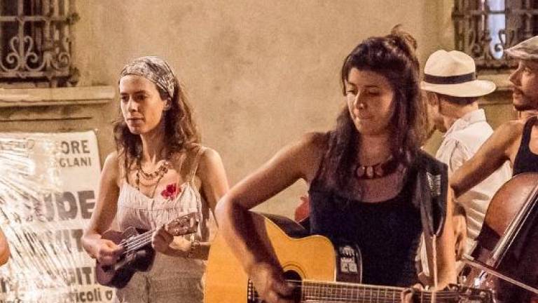 Il Folk al femminile protagonista stasera ai giardini pubblici di Cesena Il Folk al femminile protagonista stasera ai giardini pubblici di Cesena