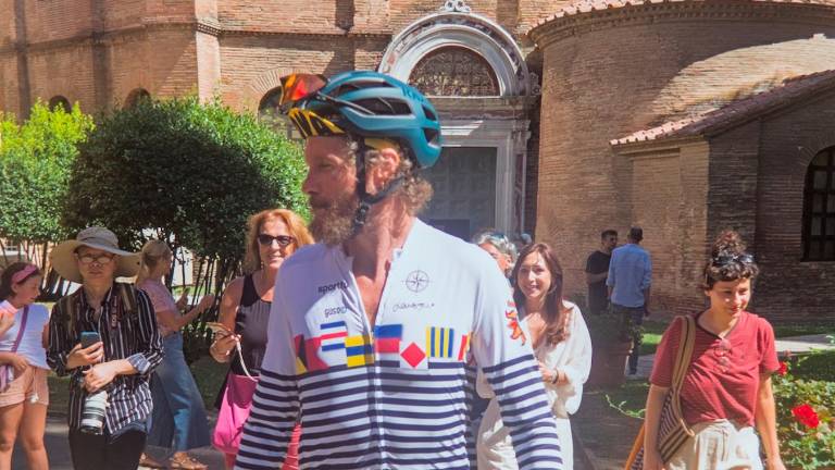 Ravenna, Jovanotti visita il centro storico: tappa a San Vitale e Galla Placidia Ravenna, Jovanotti visita il centro storico: tappa a San Vitale e Galla Placidia