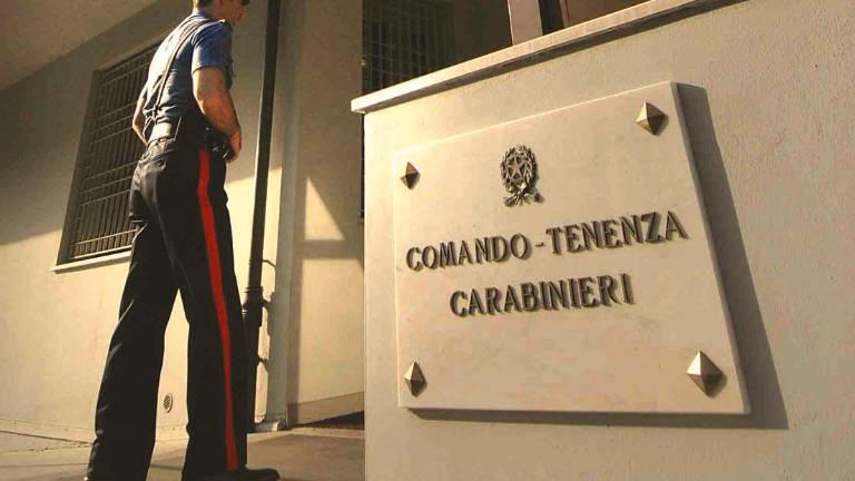 Cattolica. Aggredisce e ferisce una donna con un bicchiere di vetro, arrestato un 23enne Cattolica. Aggredisce e ferisce una donna con un bicchiere di vetro, arrestato un 23enne