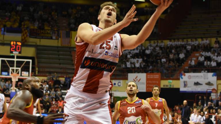Basket A2 girone Est, Unieuro-Verona si giocherà a mezzogiorno Basket A2 girone Est, Unieuro-Verona si giocherà a mezzogiorno