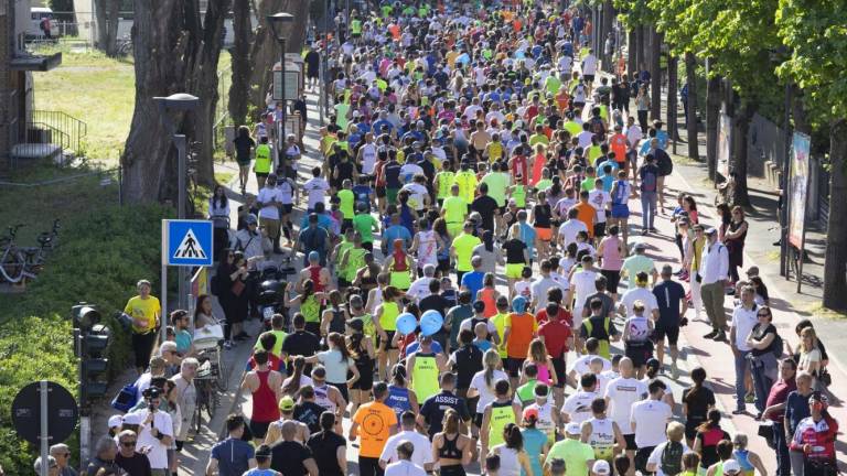 Rimini Marathon, una folla di corsa GALLERY Rimini Marathon, una folla di corsa GALLERY