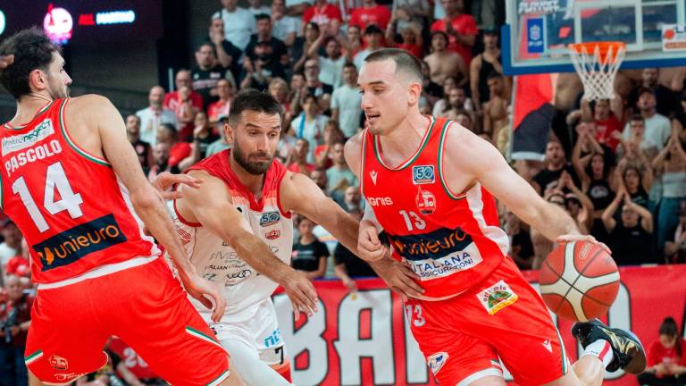 Basket, porte chiuse tra Unieuro e Rbr. Bloccata la prevendita Basket, porte chiuse tra Unieuro e Rbr. Bloccata la prevendita
