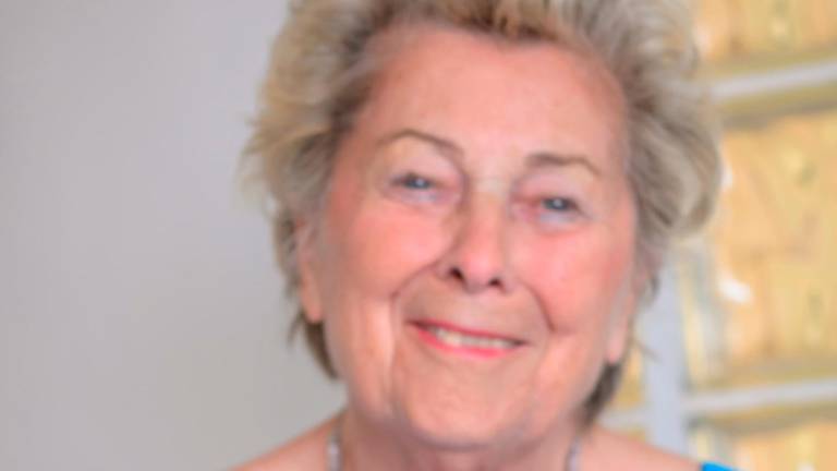 Erna, da 70 anni in vacanza a Riccione, diventa ambasciatrice della Perla Verde Erna, da 70 anni in vacanza a Riccione, diventa ambasciatrice della Perla Verde