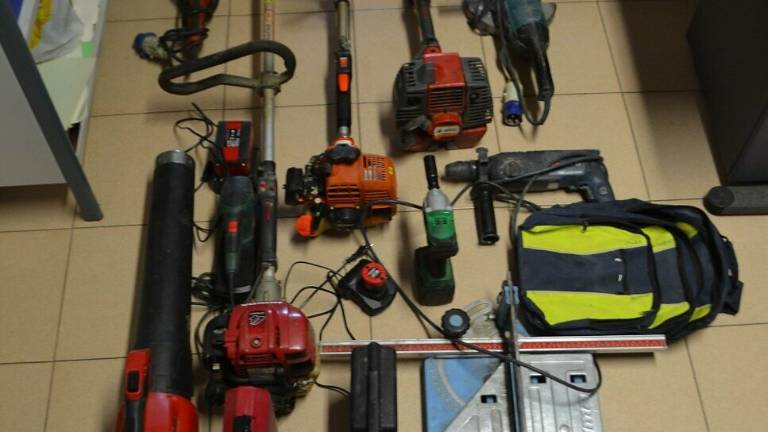 Cesena, la polizia recupera numerosi attrezzi rubati Cesena, la polizia recupera numerosi attrezzi rubati