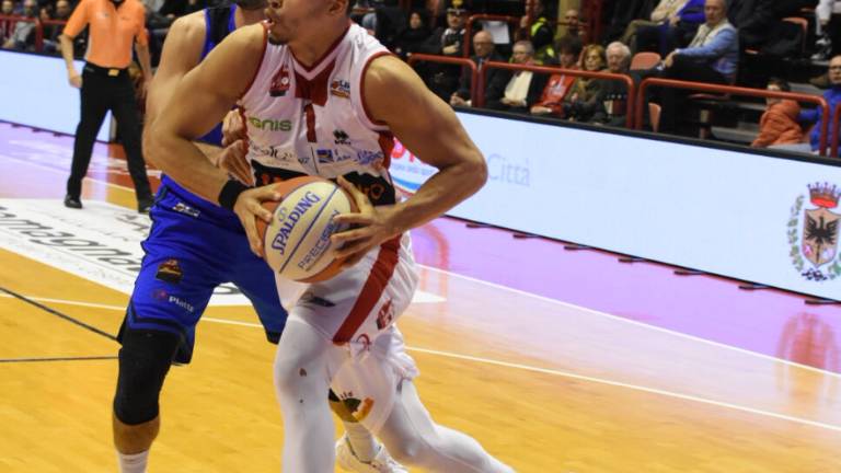 Basket A2, un'asta benefica con le maglie dell'Unieuro 2019-'20 Basket A2, un'asta benefica con le maglie dell'Unieuro 2019-'20