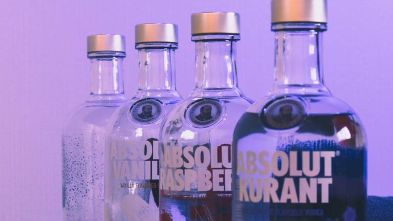Riccione, linea dura per una estate sicura: divieto di vendita serale di alcol da asporto per tutta la città Riccione, linea dura per una estate sicura: divieto di vendita serale di alcol da asporto per tutta la città