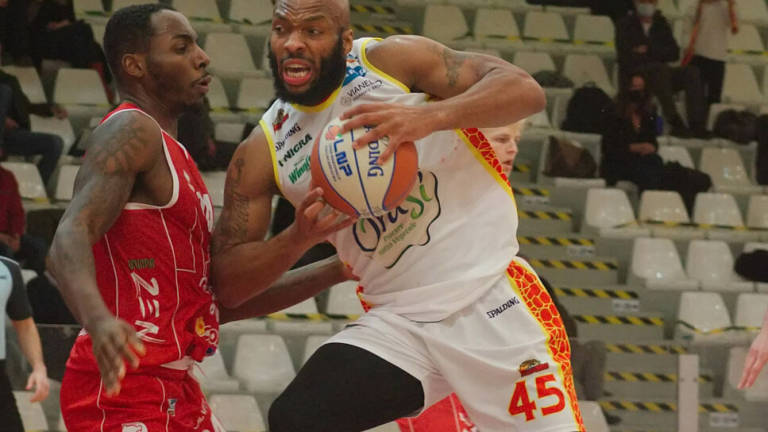 Basket A2, un nuovo rinvio per l'OraSì Basket A2, un nuovo rinvio per l'OraSì