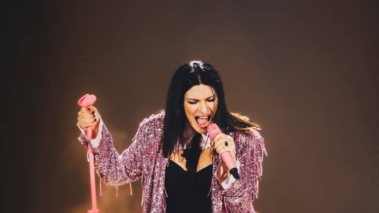 La magia della musica di Laura Pausini a Rimini: “Aspettavo questo momento da 5 anni” - Gallery La magia della musica di Laura Pausini a Rimini: “Aspettavo questo momento da 5 anni” - Gallery