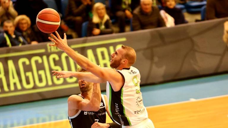 Basket B, Garelli: “Blacks, primo quarto inaccettabile” Basket B, Garelli: “Blacks, primo quarto inaccettabile”