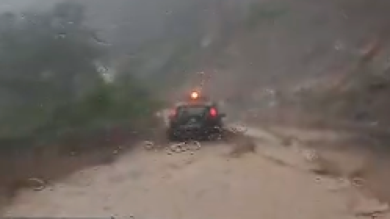 La situazione a Pantera (foto tratta dal profilo social di Meteo-Pedemontana Forlivese) e grandine a Imola (foto mmph) La situazione a Pantera (foto tratta dal profilo social di Meteo-Pedemontana Forlivese) e grandine a Imola (foto mmph)