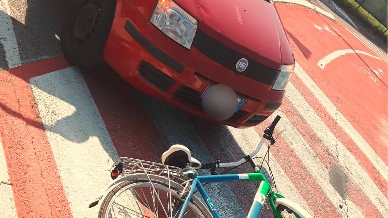 Cesena. Ciclista investito da un’auto, ricoverato al Bufalini Cesena. Ciclista investito da un’auto, ricoverato al Bufalini