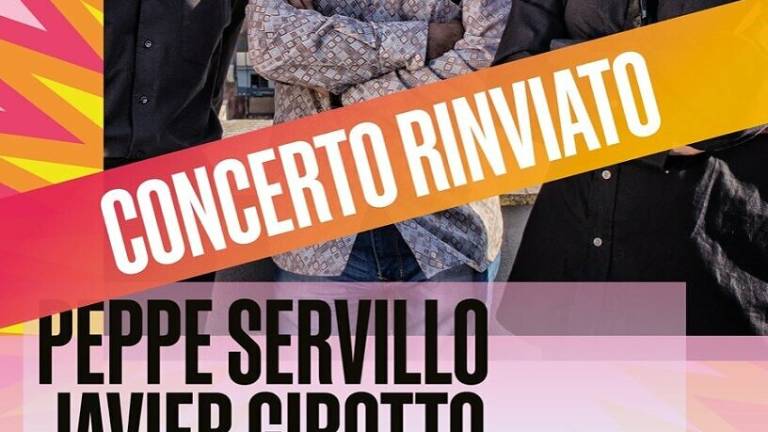 Salta concerto all'alba di Servillo Salta concerto all'alba di Servillo
