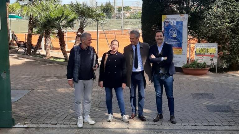 Tennis, al Ct Zavaglia torna la storica Coppa delle Viole Tennis, al Ct Zavaglia torna la storica Coppa delle Viole