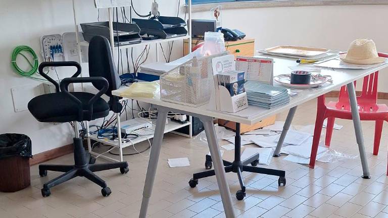 Cesena: vandali e ladri in azione alla pista d’atletica GALLERY Cesena: vandali e ladri in azione alla pista d’atletica GALLERY