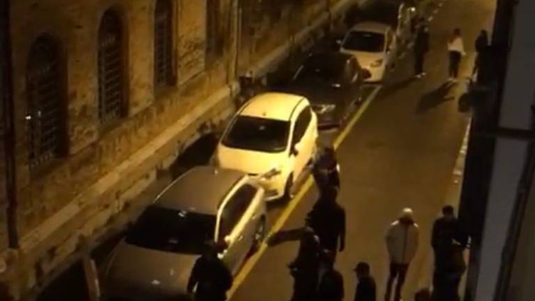 Ravenna, la movida del sabato sera esaspera i residenti del centro Ravenna, la movida del sabato sera esaspera i residenti del centro