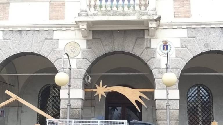 Russi, un mezzo elettrico per i cimiteri del territorio Russi, un mezzo elettrico per i cimiteri del territorio