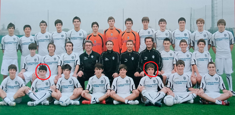 Dimitri Bisoli, il secondo seduto in prima fila da sinistra, e Tommaso Arrigoni, il terzo seduto in prima fila da destra, giocarono insieme per la prima volta nel 2008-2009 nei Giovanissimi Nazionali allenati da Andrea Del Bianco Dimitri Bisoli, il secondo seduto in prima fila da sinistra, e Tommaso Arrigoni, il terzo seduto in prima fila da destra, giocarono insieme per la prima volta nel 2008-2009 nei Giovanissimi Nazionali allenati da Andrea Del Bianco