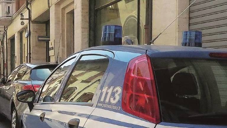 Rimini, 25enne chiede a una 76enne di vedere un porno poi si masturba nudo Rimini, 25enne chiede a una 76enne di vedere un porno poi si masturba nudo