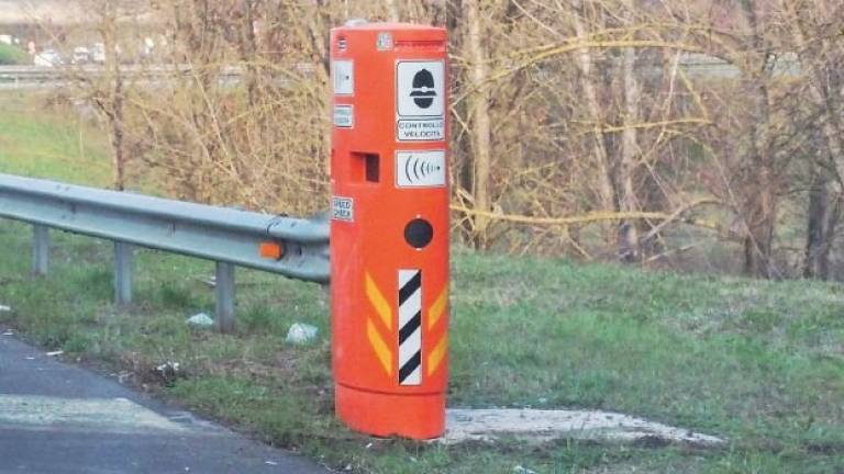 Area Blu investe: nuovi autovelox e controlli ai semafori a Imola Area Blu investe: nuovi autovelox e controlli ai semafori a Imola