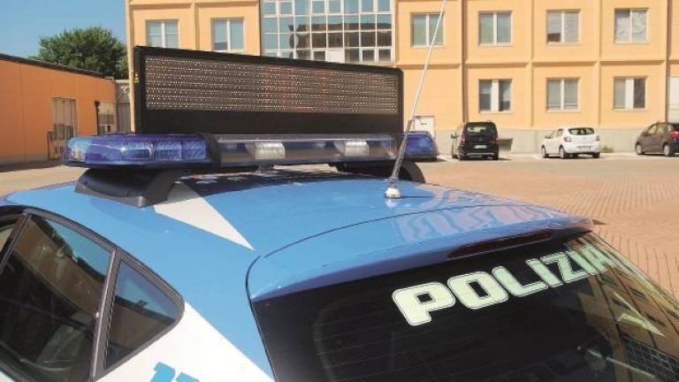 Giovanissime rubano vestiti all’Ovs Giovanissime rubano vestiti all’Ovs