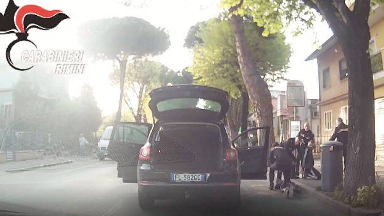 Rimini, omicidio Niang, condannato a due anni per aver custodito l’arma del delitto Rimini, omicidio Niang, condannato a due anni per aver custodito l’arma del delitto