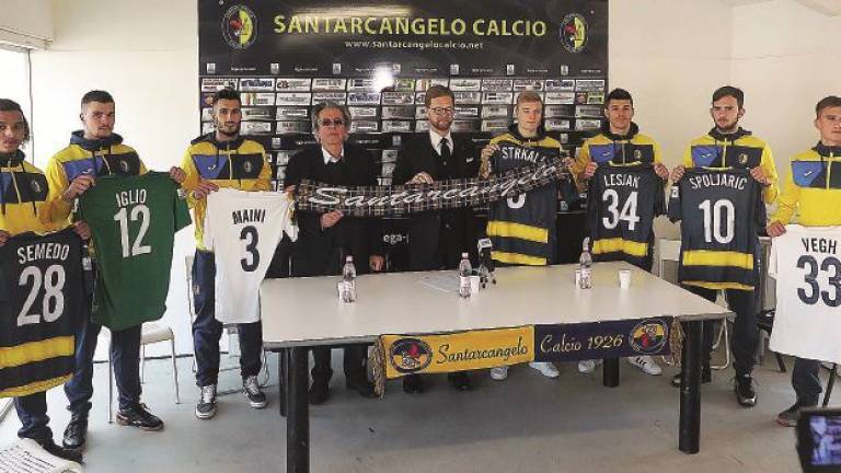 Crespini si tuffa nella mischia per un grande Santarcangelo Crespini si tuffa nella mischia per un grande Santarcangelo