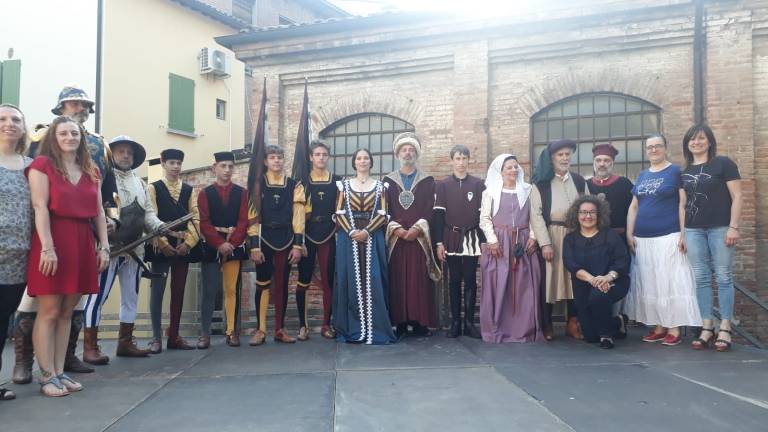 Faenza, oltre quaranta nuovi costumi per il corteo storico del Palio Faenza, oltre quaranta nuovi costumi per il corteo storico del Palio