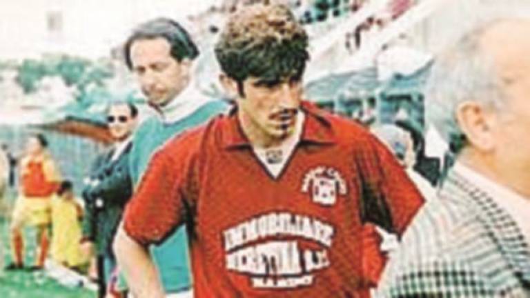 Dal Forlì al Napoli di Maradona ma chiede il reddito di cittadinanza Dal Forlì al Napoli di Maradona ma chiede il reddito di cittadinanza