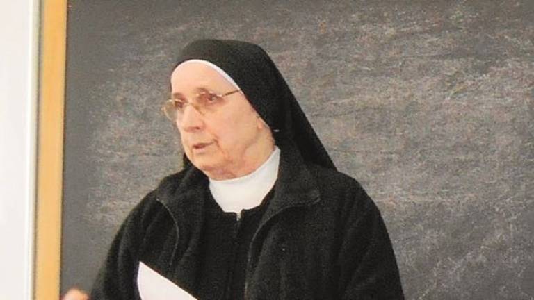 Addio a suor Veronica Bucchi direttrice del Cfp “Sacro Cuore” di Lugo Addio a suor Veronica Bucchi direttrice del Cfp “Sacro Cuore” di Lugo