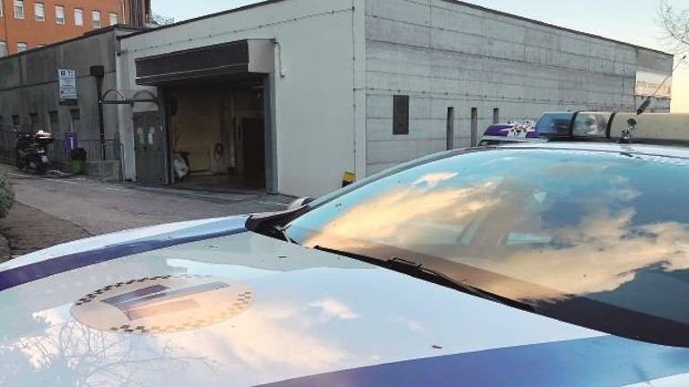 Autoerotismo alla stazione di Savignano. Bloccato e portato in ospedale Autoerotismo alla stazione di Savignano. Bloccato e portato in ospedale