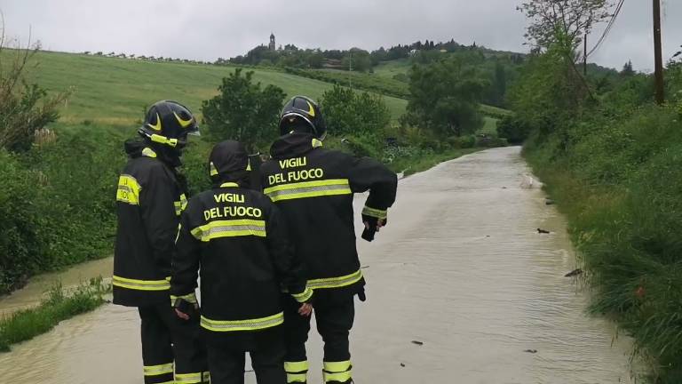 Maltempo Imola, evacuazioni in via Sant'Andrea Maltempo Imola, evacuazioni in via Sant'Andrea