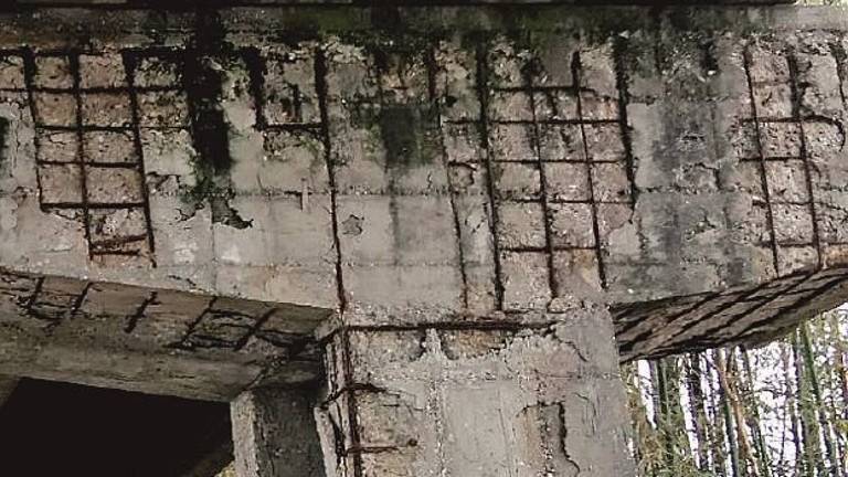 L’E45 dei cavalcavia “sgretolati” tra Ravenna e Cesena, tra ruggine e reti scoperte L’E45 dei cavalcavia “sgretolati” tra Ravenna e Cesena, tra ruggine e reti scoperte