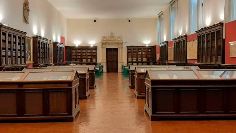 La sala della biblioteca Piana La sala della biblioteca Piana