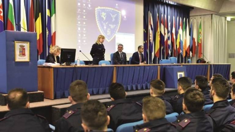 Allievi Caps per rafforzare i controlli, il sindaco chiama Salvini Allievi Caps per rafforzare i controlli, il sindaco chiama Salvini