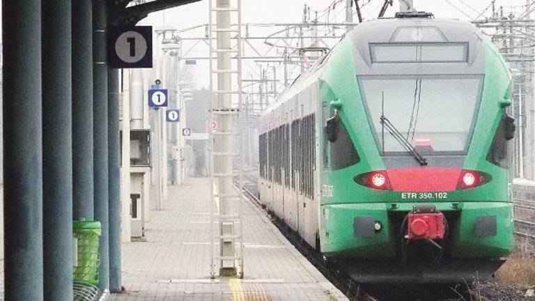 Si masturba davanti a un bimbo sul treno Ferrara-Ravenna, arrestato Si masturba davanti a un bimbo sul treno Ferrara-Ravenna, arrestato