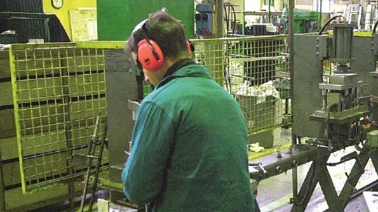 L’industria ha ancora il segno positivo ma la crescita inizia a rallentare L’industria ha ancora il segno positivo ma la crescita inizia a rallentare