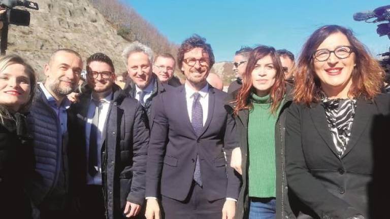 Toninelli promette: «E45 riaperta entro un mese» Toninelli promette: «E45 riaperta entro un mese»