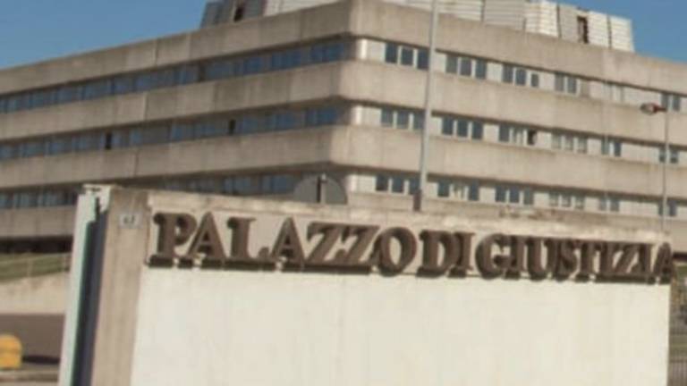 Ravenna, frasi razziste al market, la depenalizzazione fa cadere il reato Ravenna, frasi razziste al market, la depenalizzazione fa cadere il reato