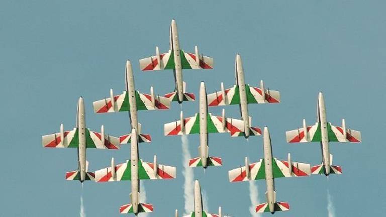 Ravenna, arrivano le frecce tricolori: cambia la viabilità a Punta Marina Ravenna, arrivano le frecce tricolori: cambia la viabilità a Punta Marina