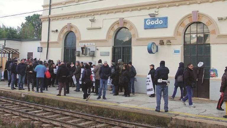 Treni, da oggi attiva nuova fermata a Godo Treni, da oggi attiva nuova fermata a Godo